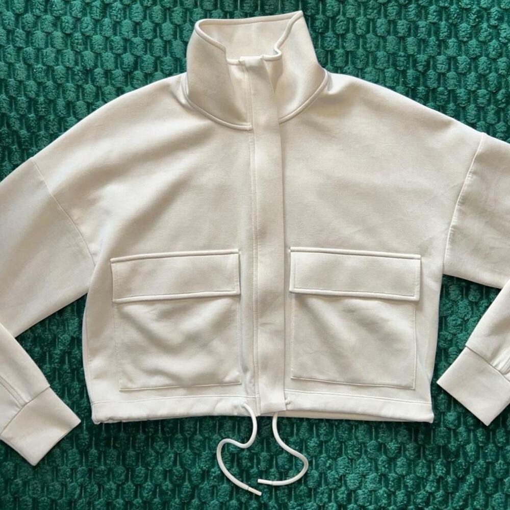 Zella cream cropped zip up jacket